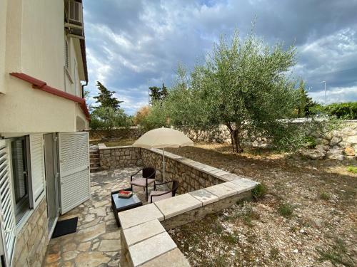 Olive Tree Apartment At Villa Mia In Novalja