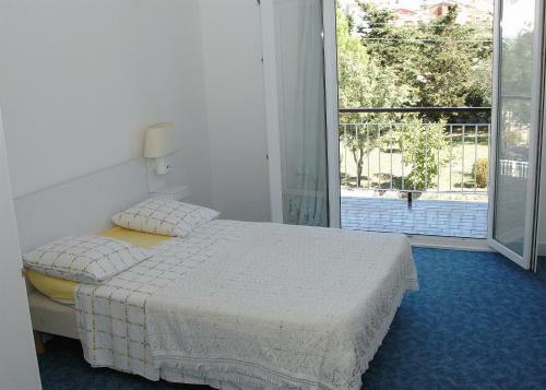 Apartment Paris Novalja