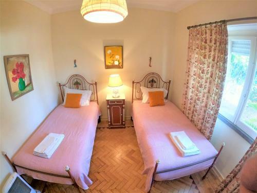Sintra V4 House With Garden In Colares