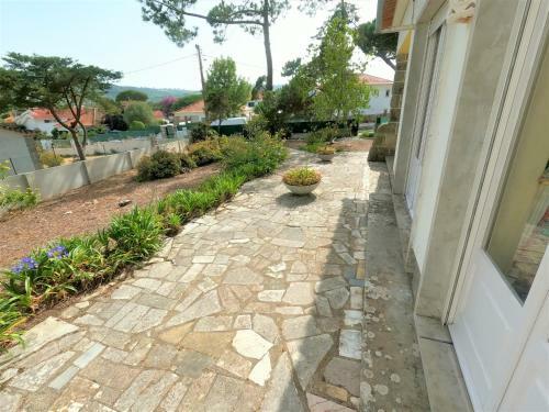 Sintra V4 House With Garden In Colares