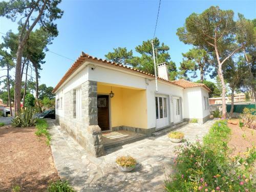 Sintra V4 House With Garden In Colares
