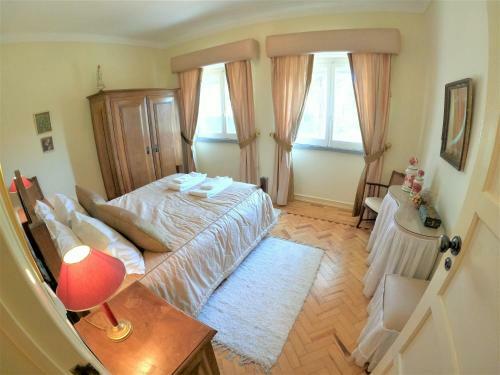 Sintra V4 House With Garden In Colares