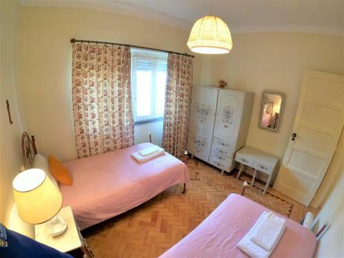 Sintra V4 House With Garden In Colares