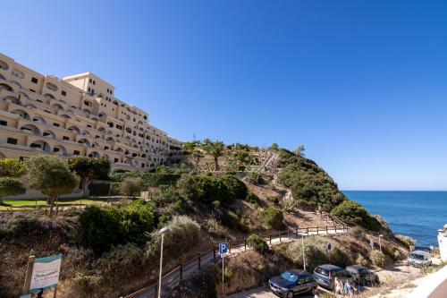 Vale De Centeanes Fabulous Apartment By Innkeeper