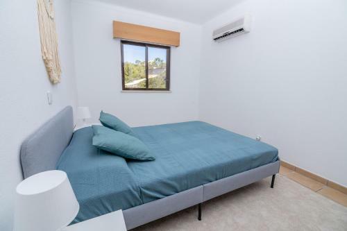 Vale De Centeanes Fabulous Apartment By Innkeeper