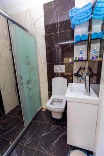 Barut�u Suit Apart