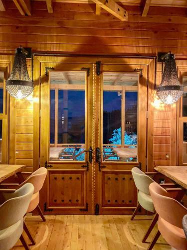 Hotel �and?r Resort Restaurant