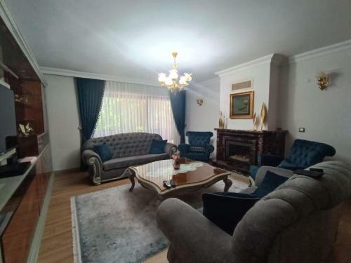 Luxury Pa?ak�y Triplex Villa + Grand Garden