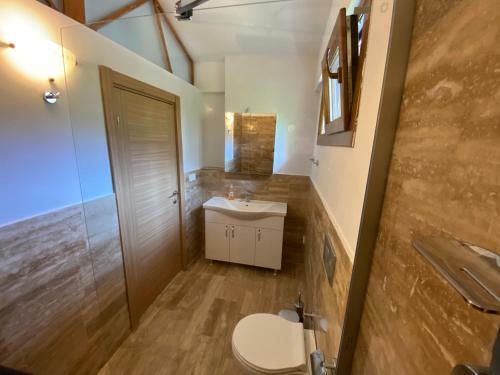 Villa Merry - Dalyan Stonehouse With Palmtrees, 50m To River