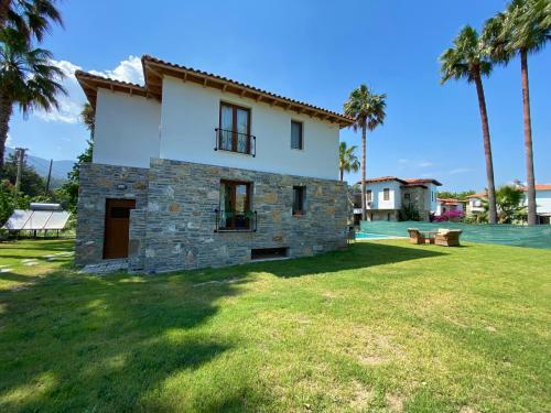 Villa Merry - Dalyan Stonehouse With Palmtrees, 50m To River