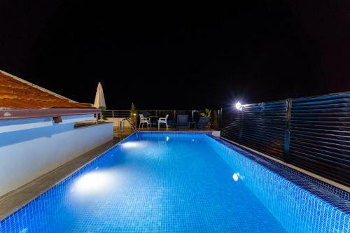 Havuz Olana?? Sunan Deniz Manzaral? Rahat Villa