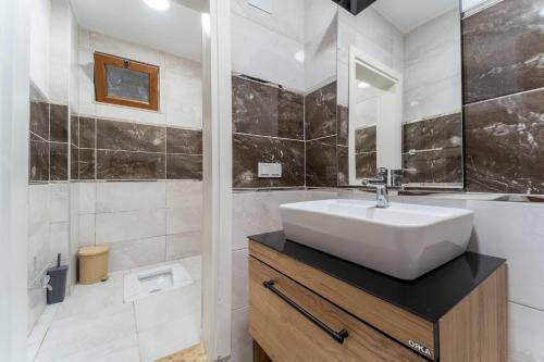 Havuz Olana?? Sunan Deniz Manzaral? Rahat Villa
