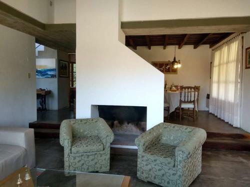Casa En Barrio Privado 3 Dorm. / 3 Ba�os / Piscina