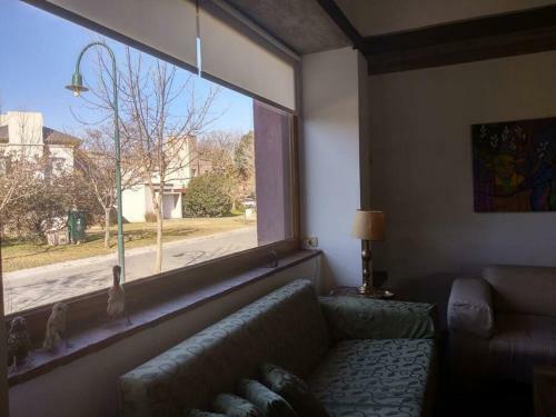 Casa En Barrio Privado 3 Dorm. / 3 Ba�os / Piscina