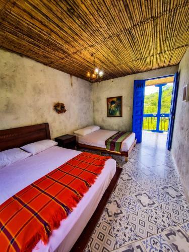 Hacienda Sagrada - Cascada El Tagual
