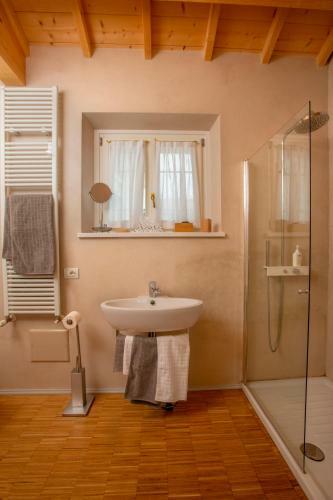 Bed & Breakfast Podere Castagne'