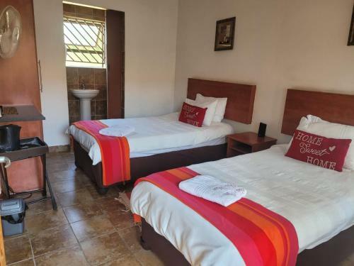 Bed & Breakfast Royal Palms Guest Lodge