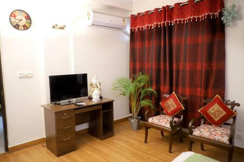 Fortune Home Service Apartment