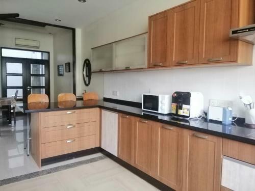 Villa D'teratak Homestay
