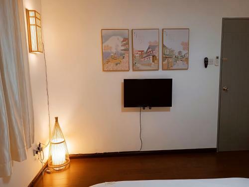 Amazing 4 Bedroom Townhouse With Ample Parking