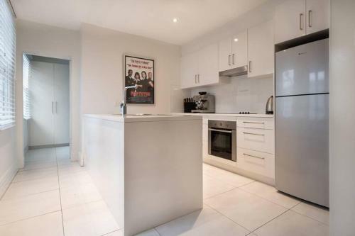 Apartamento A Modern Home With Old-world Charm In Bathurst