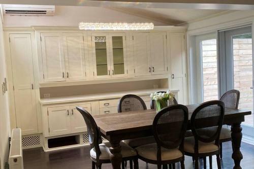 Apartamento Cheerful 3 Bedroom Resedential Home