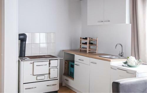 Awesome Home In Neckenmarkt With #184