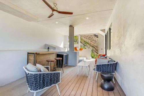 Malibu Sunset Getaway