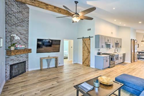 Orange County Abode With Fire Pit And Backyard!