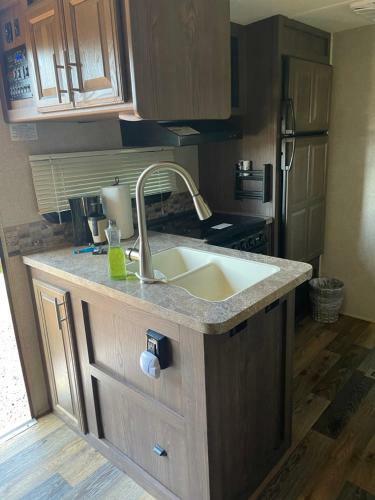 Rv3 Wonderfull Rv In Moval Private Freeparking Netflix
