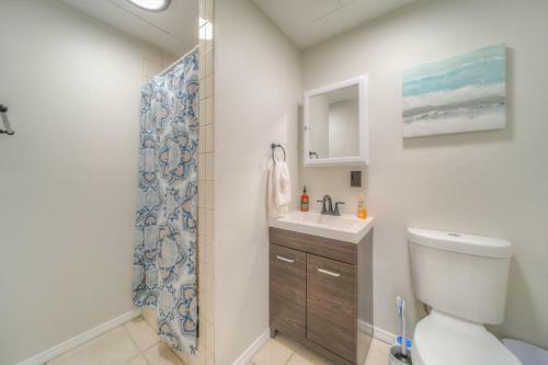 Apartamento 10 Acres Ranch W/ Horses, Pond, And More!