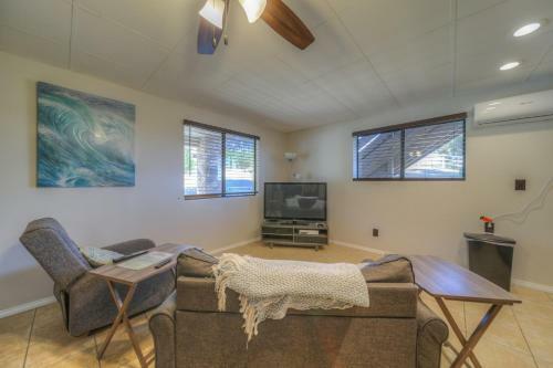 Apartamento 10 Acres Ranch W/ Horses, Pond, And More!