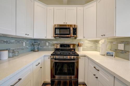 Salty Sister 2bdrm Condo Suite B4 6