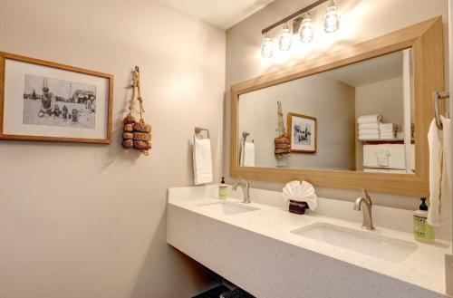 Salty Sister 2bdrm Condo Suite B4 6