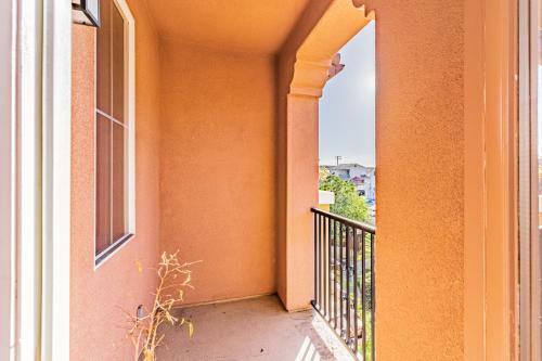 Spacious 3br 3bath Townhouse 5-mins To Bay & Beach