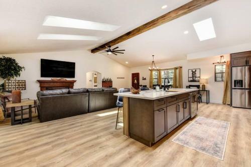 Harmony Ridge Ranch Nestled On A Secluded 6 Acres