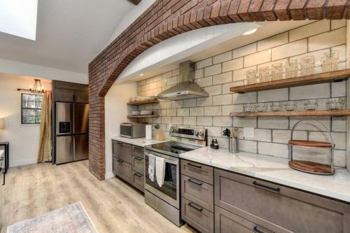 Harmony Ridge Ranch Nestled On A Secluded 6 Acres
