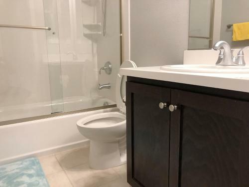 @ Marbella Lane - 3br Elegant House Laundry + P
