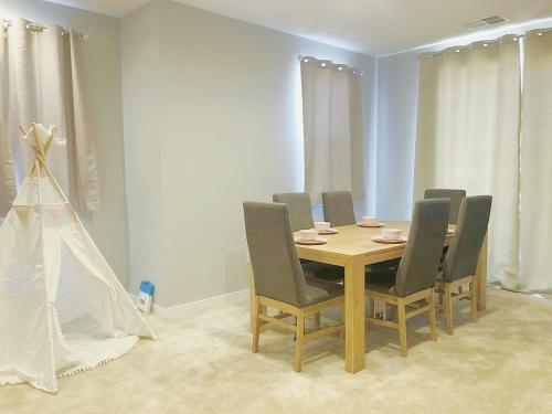 @ Marbella Lane - 3br Elegant House Laundry + P