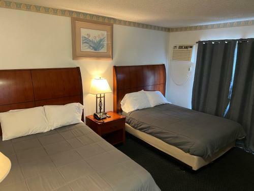 Hotel American Inn - Perris