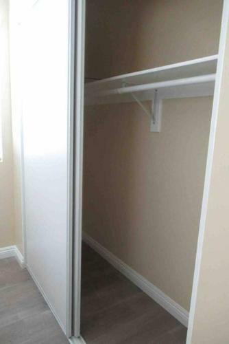 Cheerful 4-bedroom New House With Parking