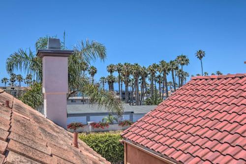 Chic Home With Patios, Steps To Oceanside Beach