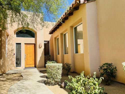 Palm Desert Retreat With Private Pool, Spa, And Bar!