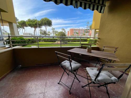 Apartamento La Cala Del Moral, Playa Primera Linea 1