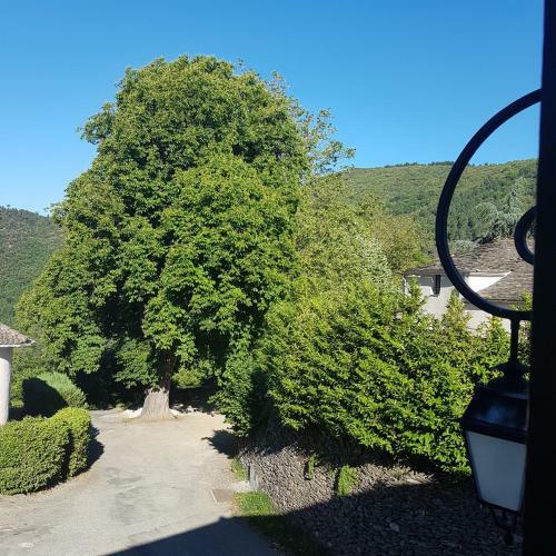 Posada Auberge Du Th�l�me