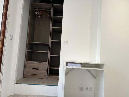 Spacious Apartment Next To The Sea