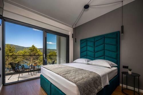 Beautiful Villa Pine Pridraga