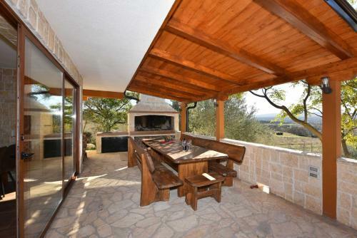 Villa Stone House Pridraga