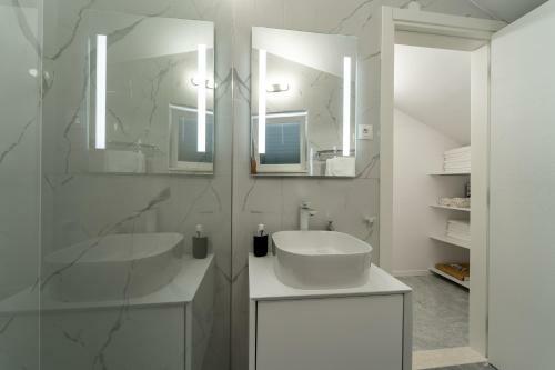 Villa Nina In Sumartin With Private Pool