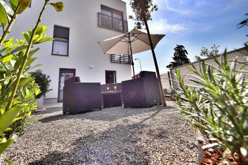 Studio Apartment Ada 2